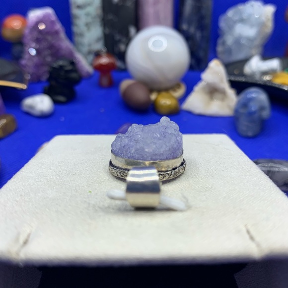 Small Lavender Quartz Crystal Druzy Pendant! .925 Sterling Silver Plated. - Picture 5 of 11